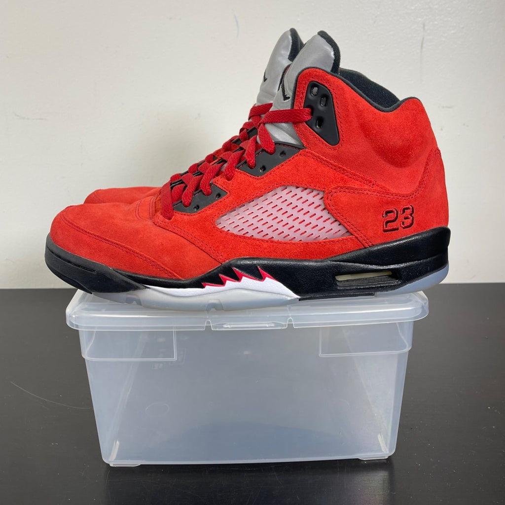 Jordan 5 Retro Raging Bull Red (2021) 9.5 (Moderately Worn Pre-Owned)JordanVarsity Red/Black-White - Image 3