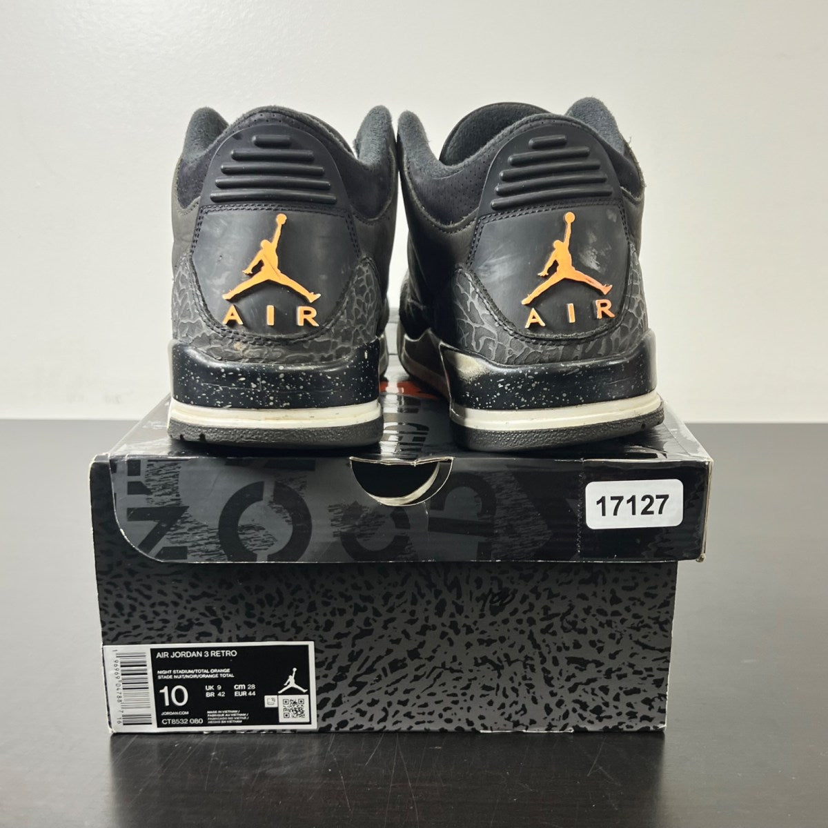 Jordan 3 Retro Fear Pack (2023) 10 (Heavily Worn Pre-Owned)JordanNight Stadium/Total Orange-Black-Flat Pewter-Neutral Grey - Image 5
