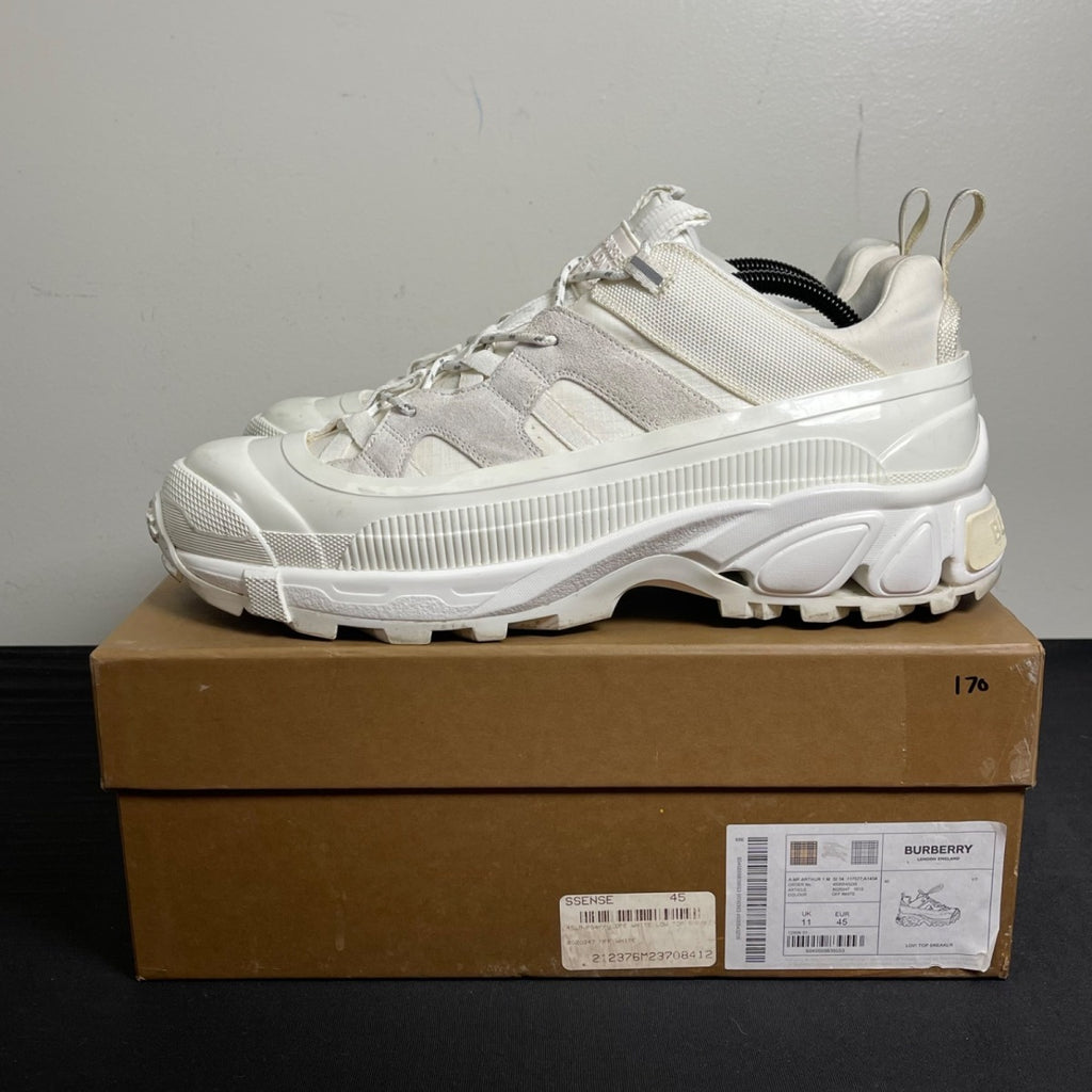 Burberry Arthur White Suede 45 (Moderately Worn Pre-Owned)BurberryWhite Suede - Image 3