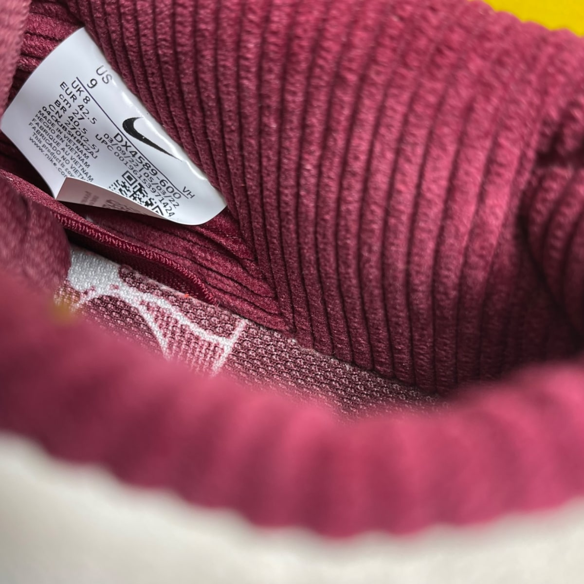 Nike SB Dunk Low Skate Like a Girl (Size 9) - Image 6