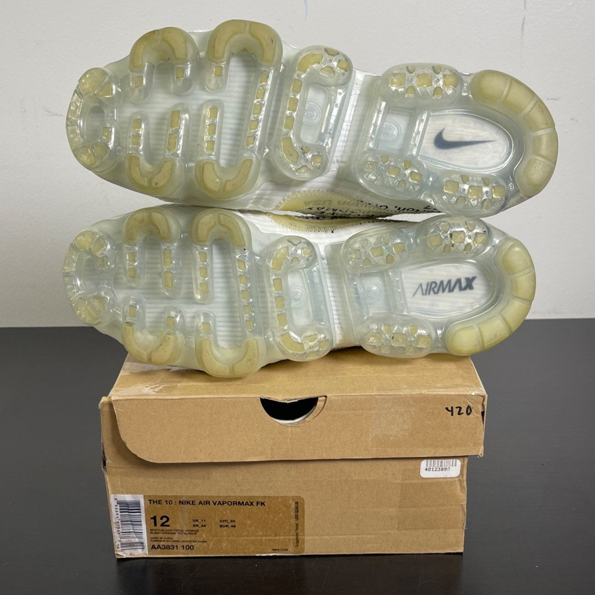 Nike Air VaporMax Off-White (2018) 12 (Moderately Worn Pre-Owned)NikeWhite/Total Orange-Black - Image 5