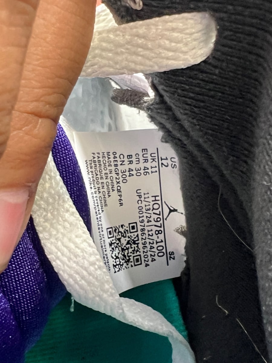 Jordan 5 Retro Grape (2025) 12 (Moderately Worn Pre-Owned)JordanWhite/Grape Ice-New Emerald - Image 8