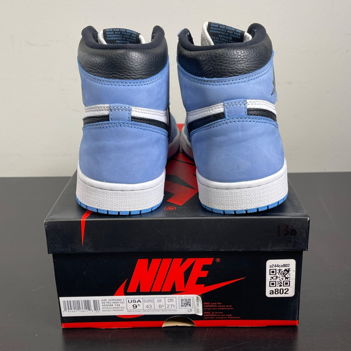 Jordan 1 Retro High OG University Blue 9.5 (Moderately Worn Pre-Owned)JordanWhite/University Blue-Black - Image 4
