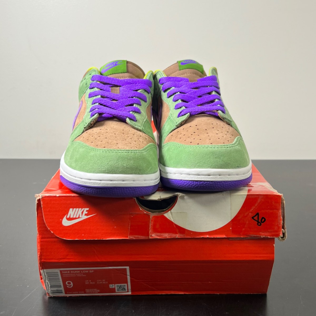 Nike Dunk Low Veneer (2020/2024) 9 (Lightly Worn Pre-Owned)NikeVeneer/Autumn Green-Deep Purple - Image 2