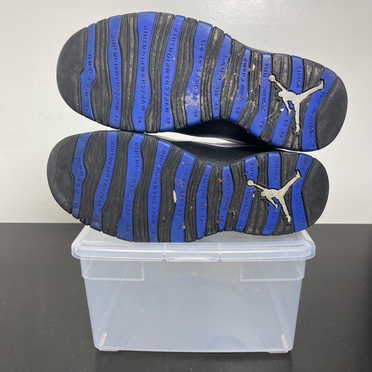 Jordan 10 Retro Orlando 9.5 (Moderately Worn Pre-Owned)JordanWhite/Black-Royal-Metallic Silver - Image 5