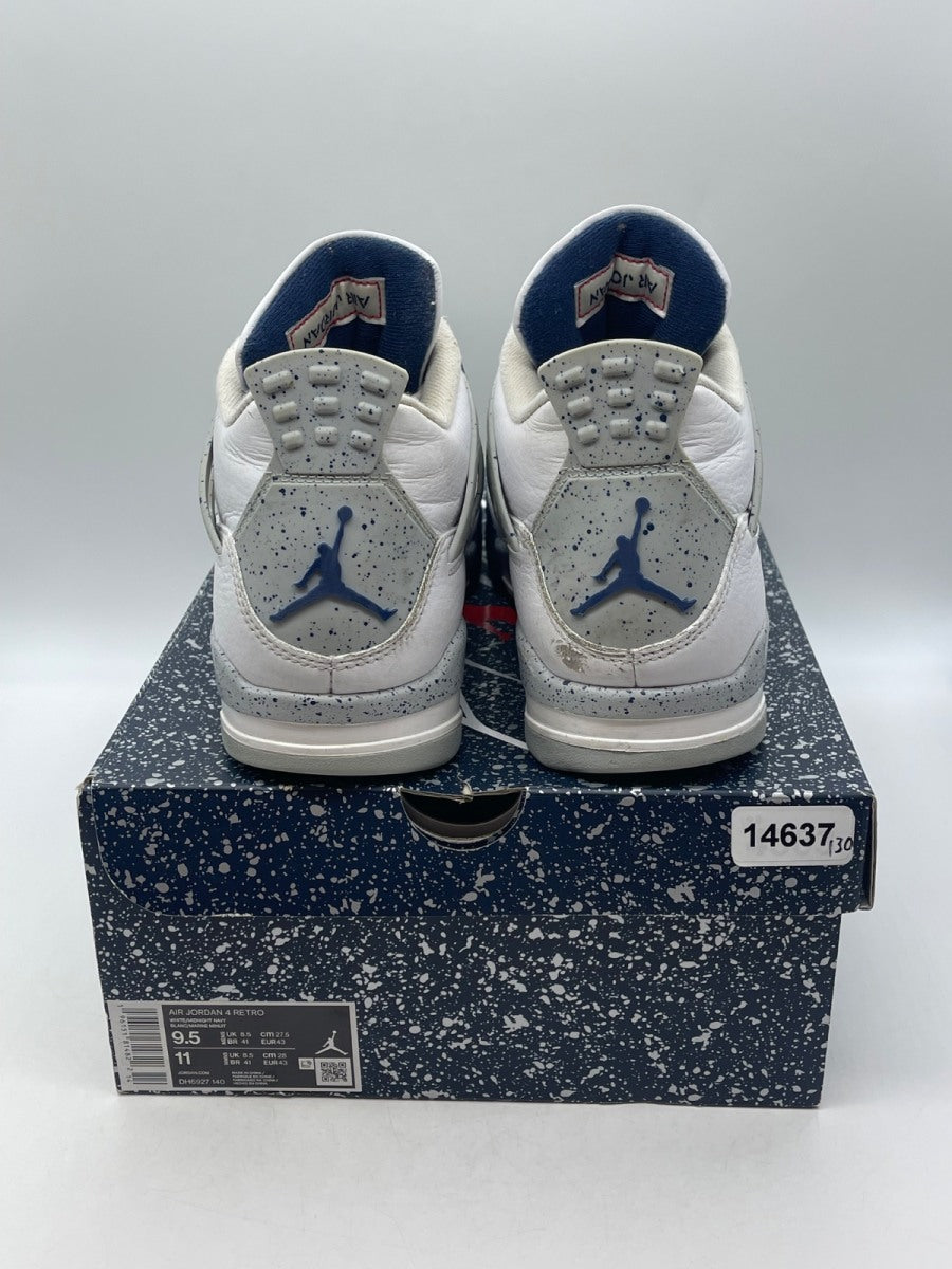 Jordan 4 Retro Midnight Navy 9.5 (Moderately Worn Pre-Owned)JordanWhite/Midnight Navy/Light Smoke Grey-Fire Red - Image 3