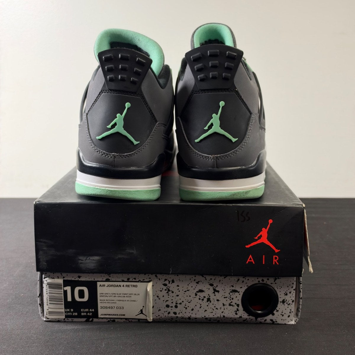 Jordan 4 Retro Green Glow (Size 10) - aux