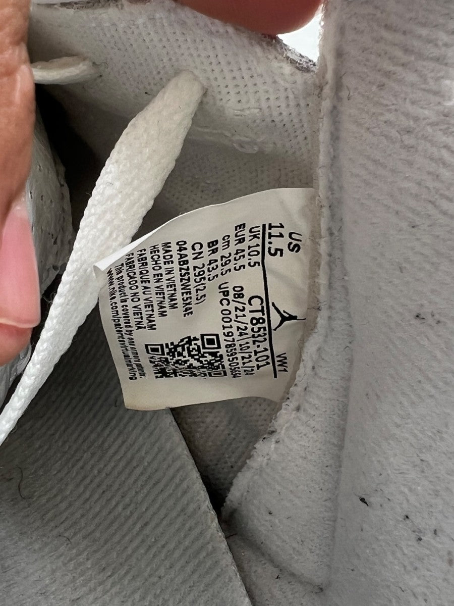 Jordan 3 Retro Lucky Shorts 11.5 (Moderately Worn Pre-Owned)JordanSummit White/Hydrogen Blue-Legend Blue-Photon Dust-Pure Platinum-Sail - Image 7
