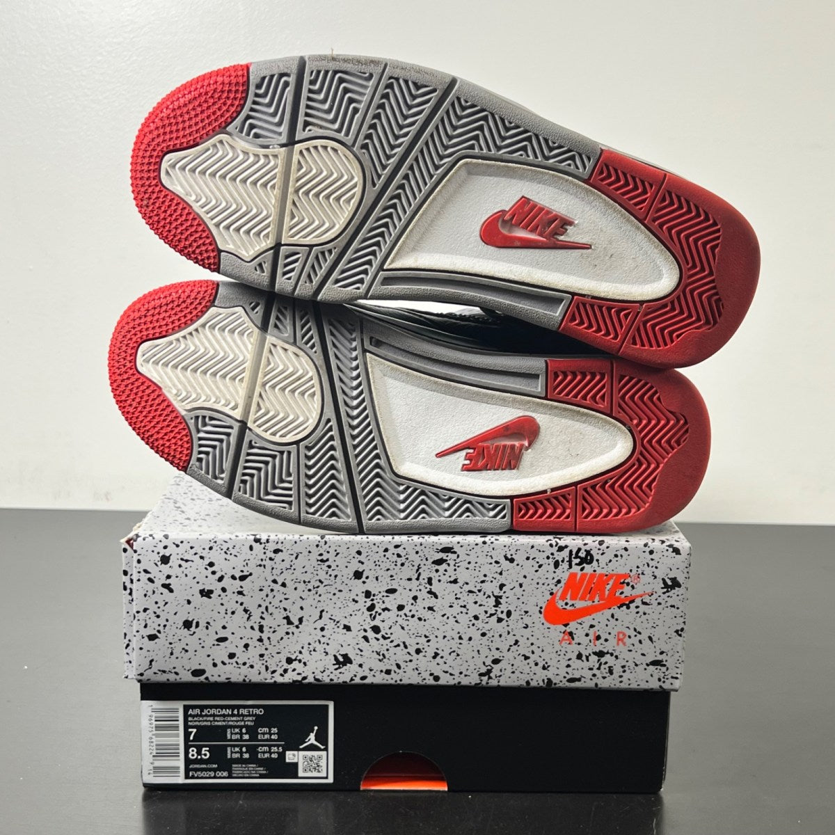 Jordan 4 Retro Bred Reimagined 7 (Lightly Worn Pre-Owned)JordanBlack/Cement Grey/Varsity Red/Summit White - Image 6