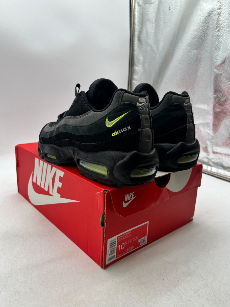 Nike Air Max 95 Retro Logo Black Grey Volt 10.5 (Lightly Worn Pre-Owned)NikeBlack/Wolf Grey-Cool Grey-Volt - Image 6