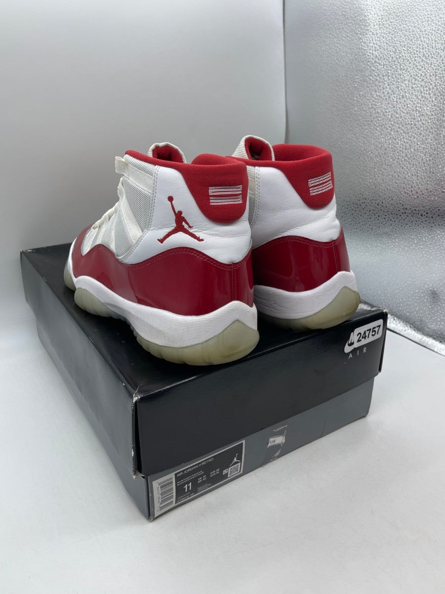 Jordan 11 Retro Cherry (2022) 11 (Moderately Worn Pre-Owned)JordanWhite/Varsity Red/Black - Image 4