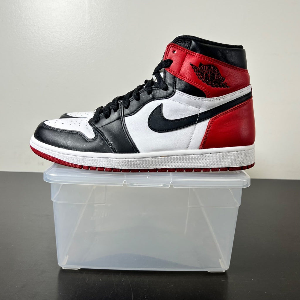 Jordan 1 Retro Black Toe (2016) 10 (Lightly Worn Pre-Owned)JordanWhite/Varsity Red/Black - Image 3