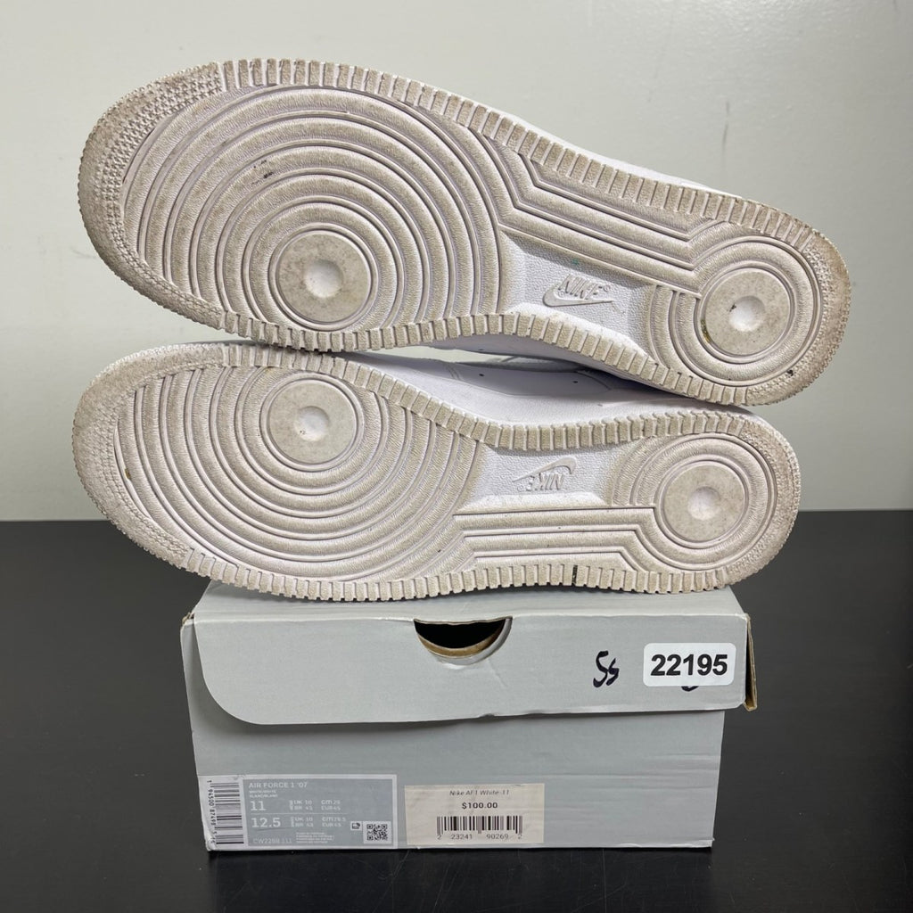 Nike Air Force 1 Low '07 White 11 (Moderately Worn Pre-Owned)NikeWhite/White - Image 5