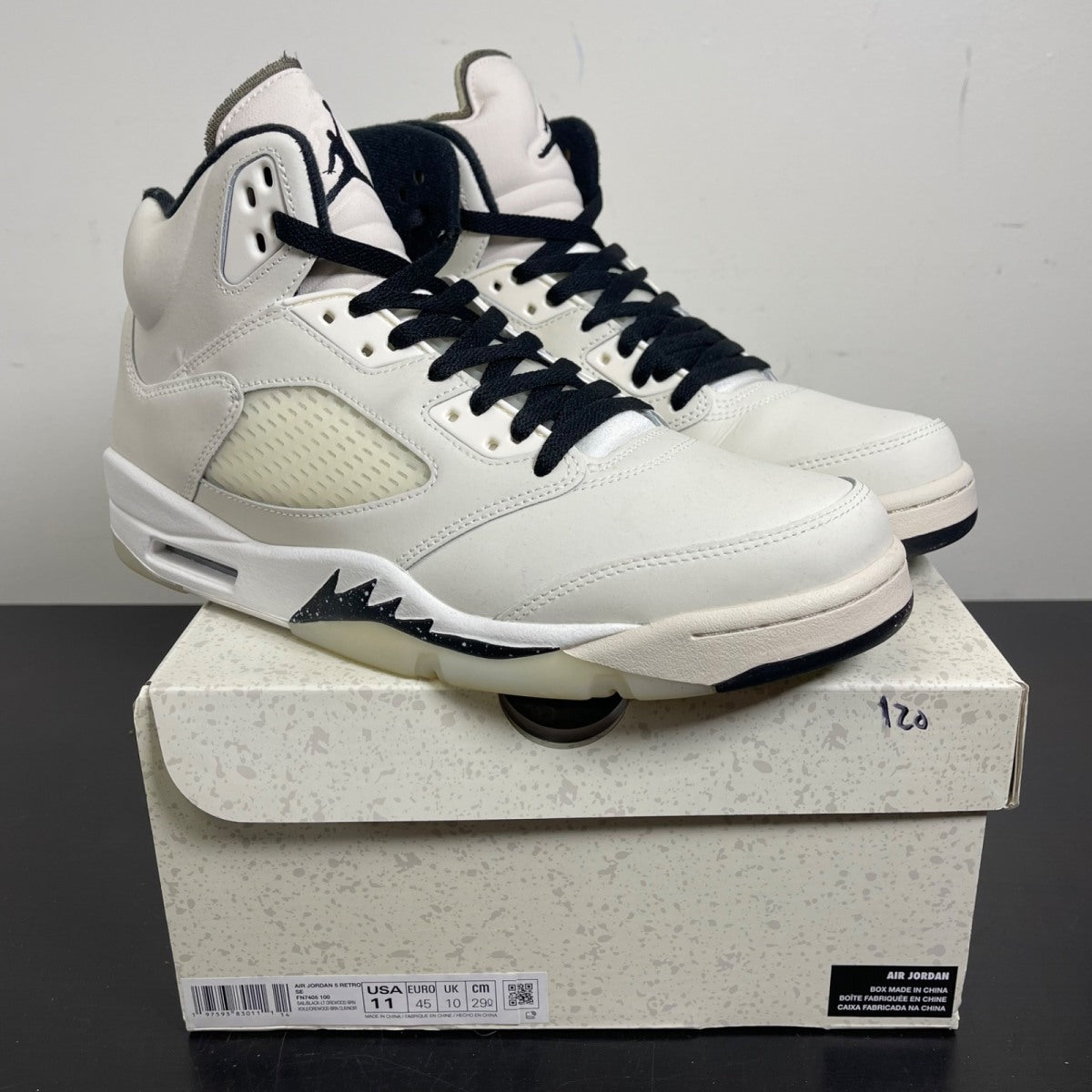 Jordan 5 Retro SE Sail 11 (Moderately Worn Pre-Owned)JordanSail/Black/Light Orewood Brown/Coconut Milk - Image 1