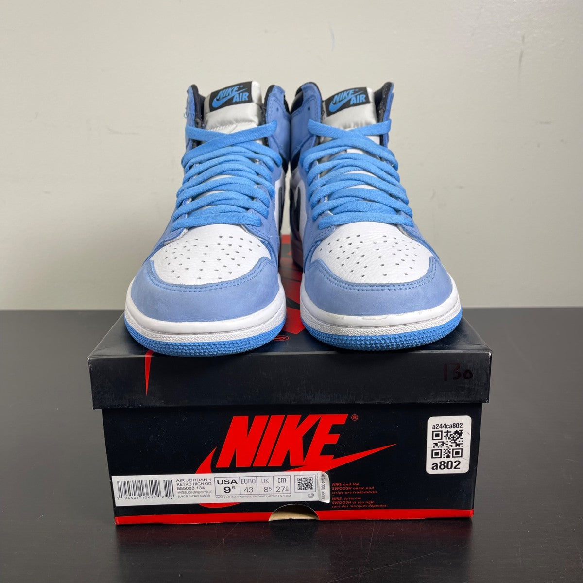 Jordan 1 Retro High OG University Blue 9.5 (Moderately Worn Pre-Owned)JordanWhite/University Blue-Black - Image 2