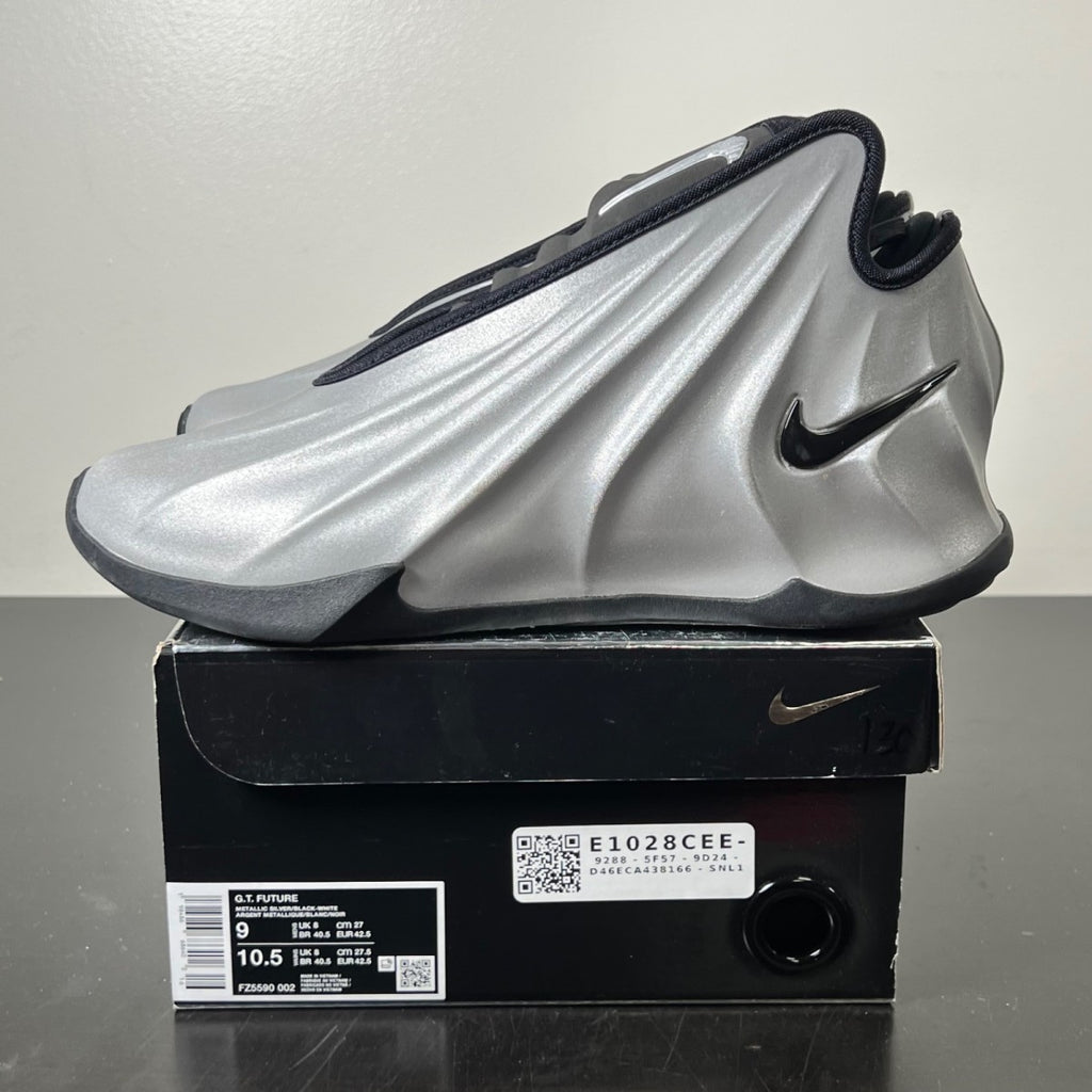 Nike GT Future Metallic Silver 9 (Lightly Worn Pre-Owned)NikeMetallic Silver/Black/White - Image 3