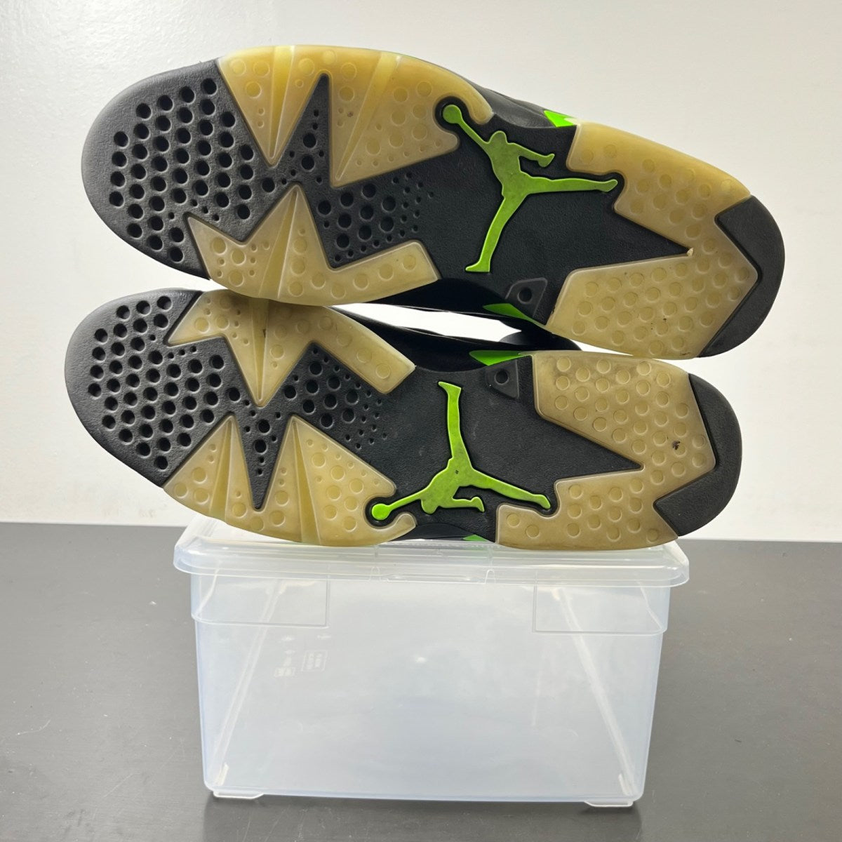 Jordan 6 Retro Electric Green 13 (Lightly Worn Pre-Owned)JordanBlack/Electric Green - Image 4