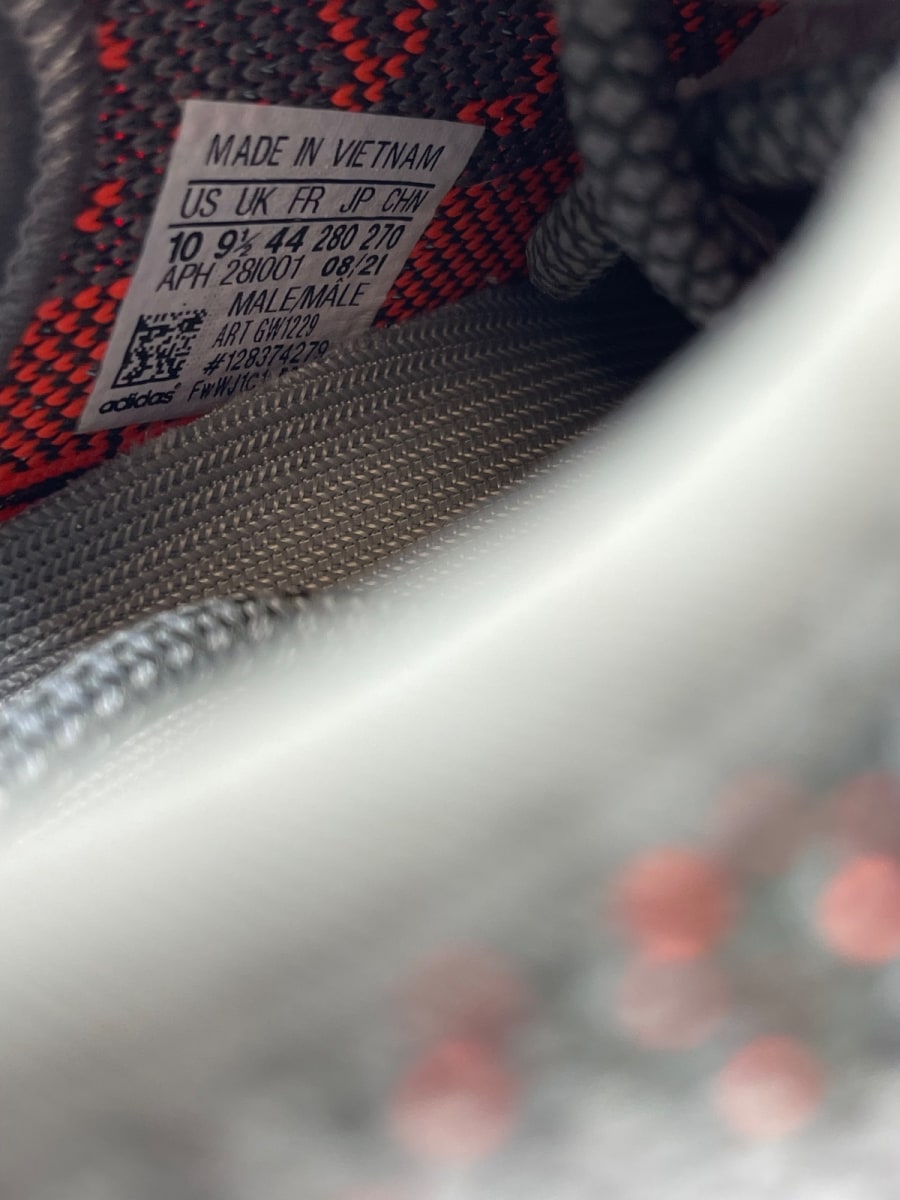 adidas Yeezy Boost 350 V2 Beluga Reflective 10 (Moderately Worn Pre-Owned)adidasReflective/Steeple Grey/Solar Red - Image 8