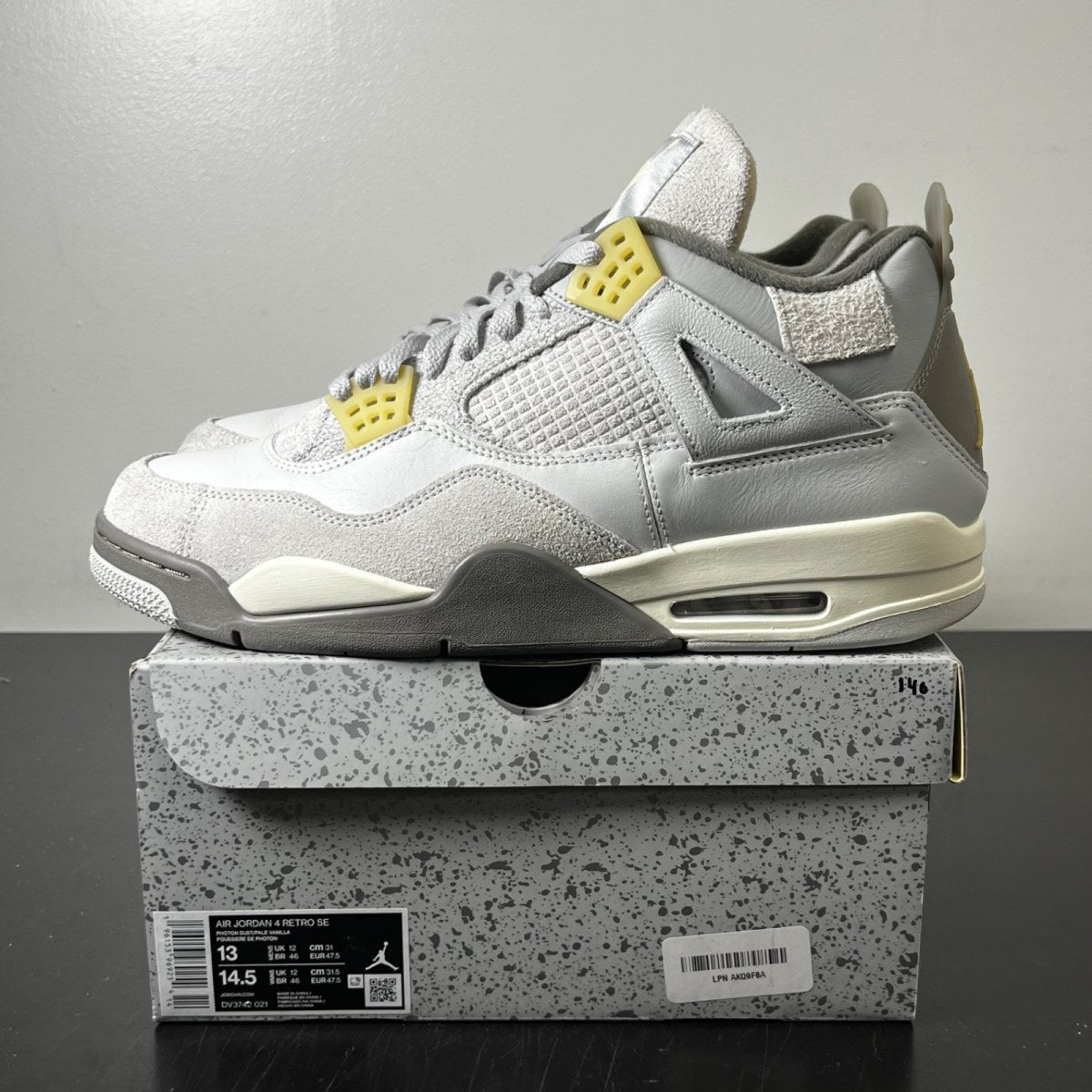 Jordan 4 Retro SE Craft Photon Dust 13 (Lightly Worn Pre-Owned)JordanPhoton Dust/Pale Vanilla/Off White/Grey Fog/Flat Pewter/Sail - Image 3