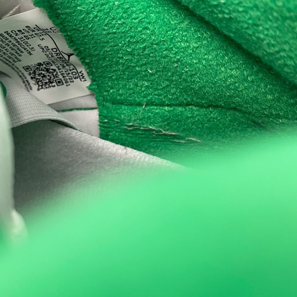 Jordan 2 Retro Lucky Green 13 (Moderately Worn Pre-Owned)JordanWhite/Lucky Green/Sail/Light Steel Grey - Image 6