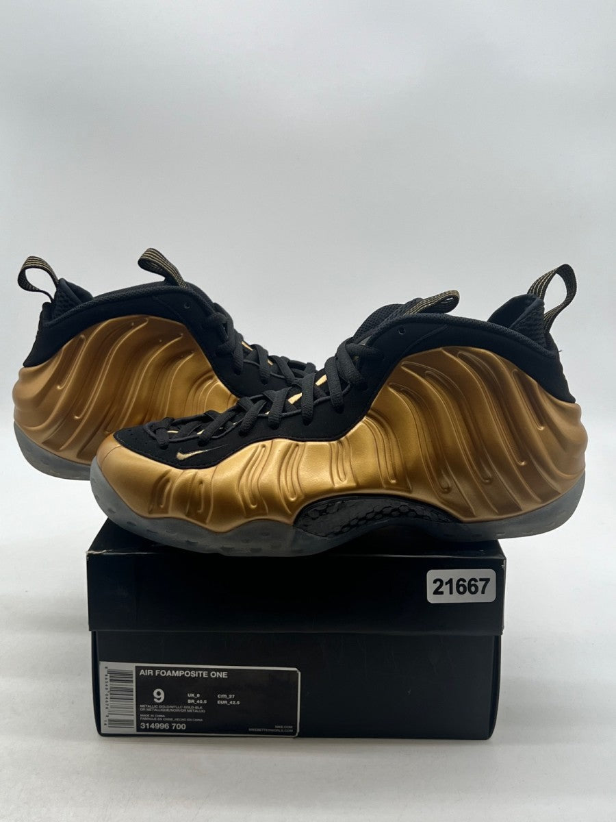 Nike Air Foamposite One Metallic Gold 9 (Lightly Worn Pre-Owned) - Image 1