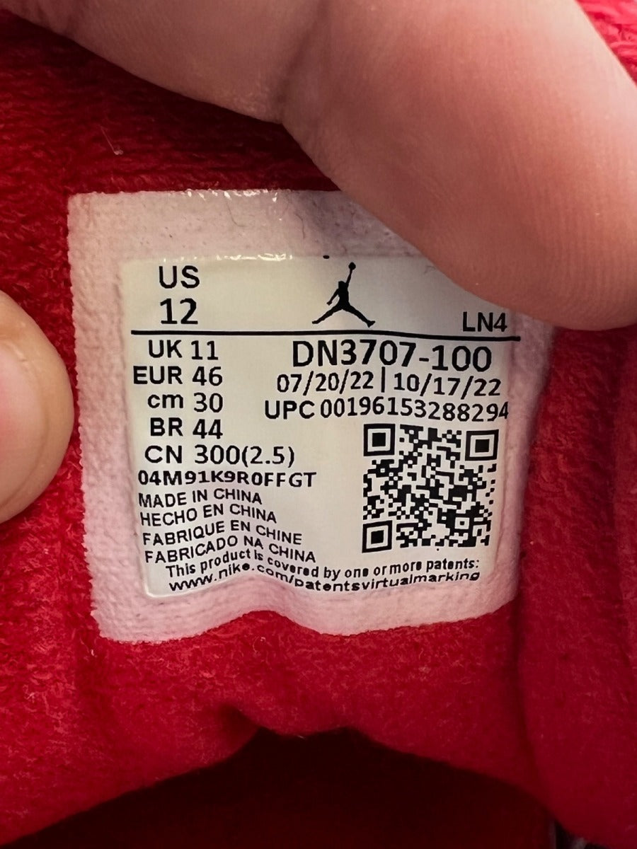 Jordan 3 Retro White Cement Reimagined 12 (Moderately Worn Pre-Owned) - Image 6