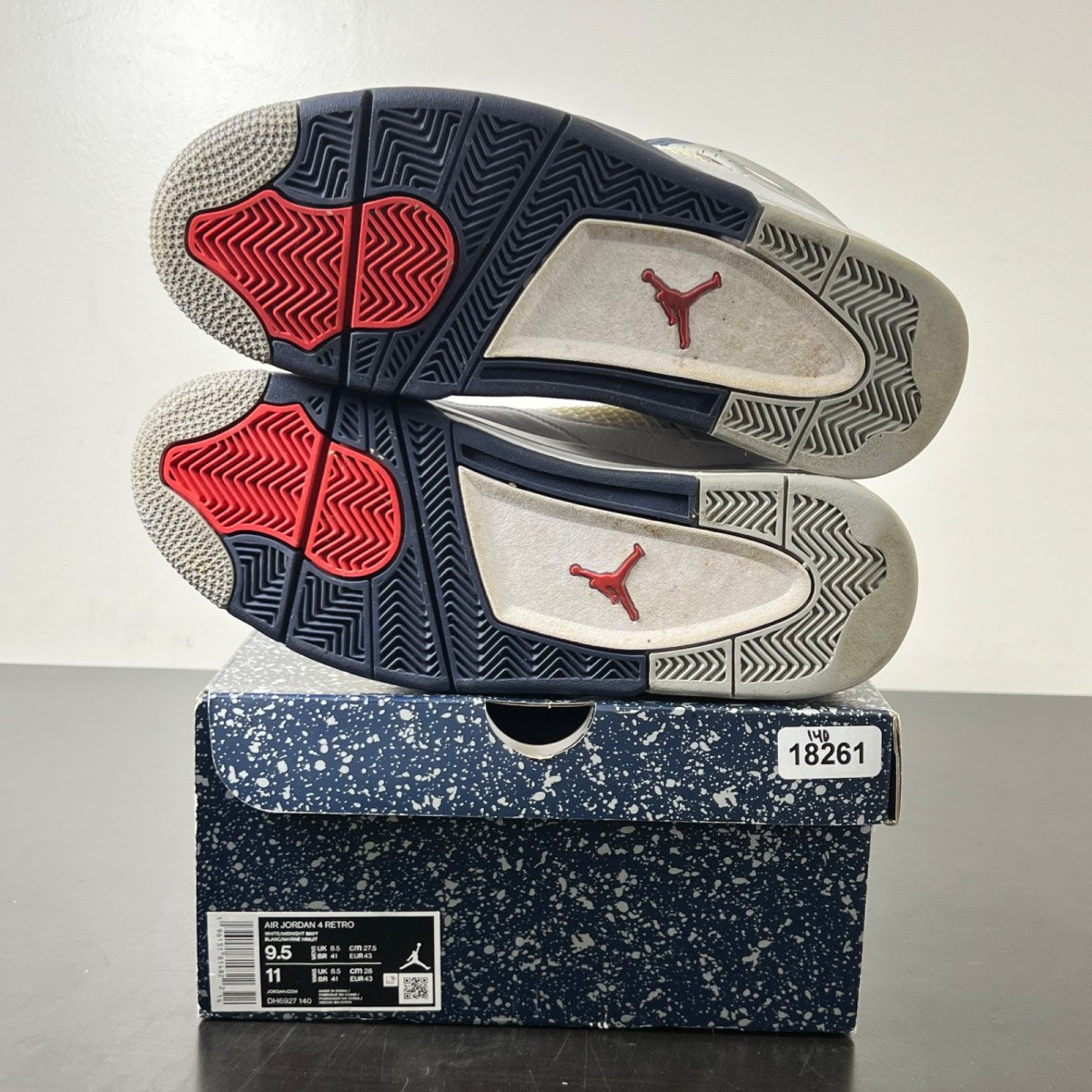 Jordan 4 Retro Midnight Navy 9.5 (Moderately Worn Pre-Owned)JordanWhite/Midnight Navy/Light Smoke Grey-Fire Red - Image 6