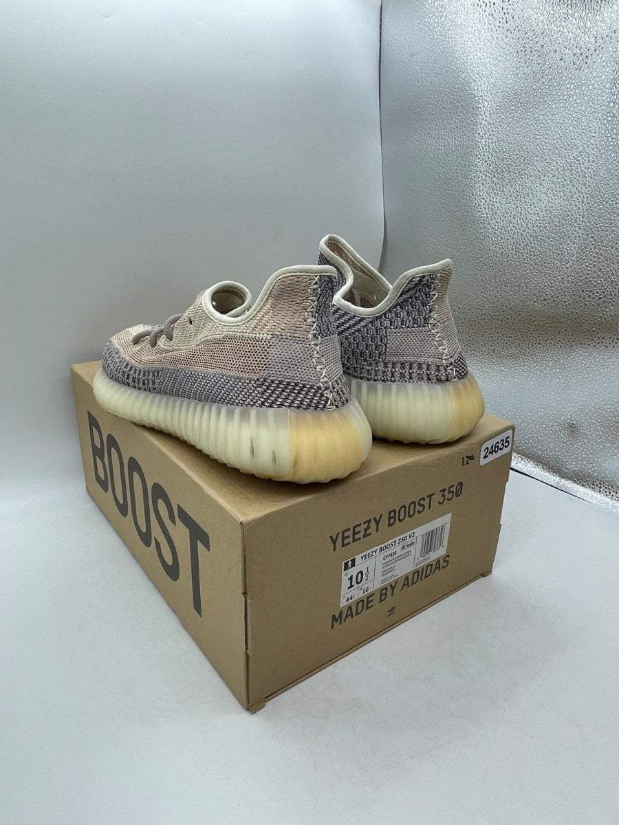 adidas Yeezy Boost 350 V2 Ash Pearl 10.5 (Moderately Worn Pre-Owned)adidasAsh Pearl/Ash Pearl/Ash Pearl - Image 4