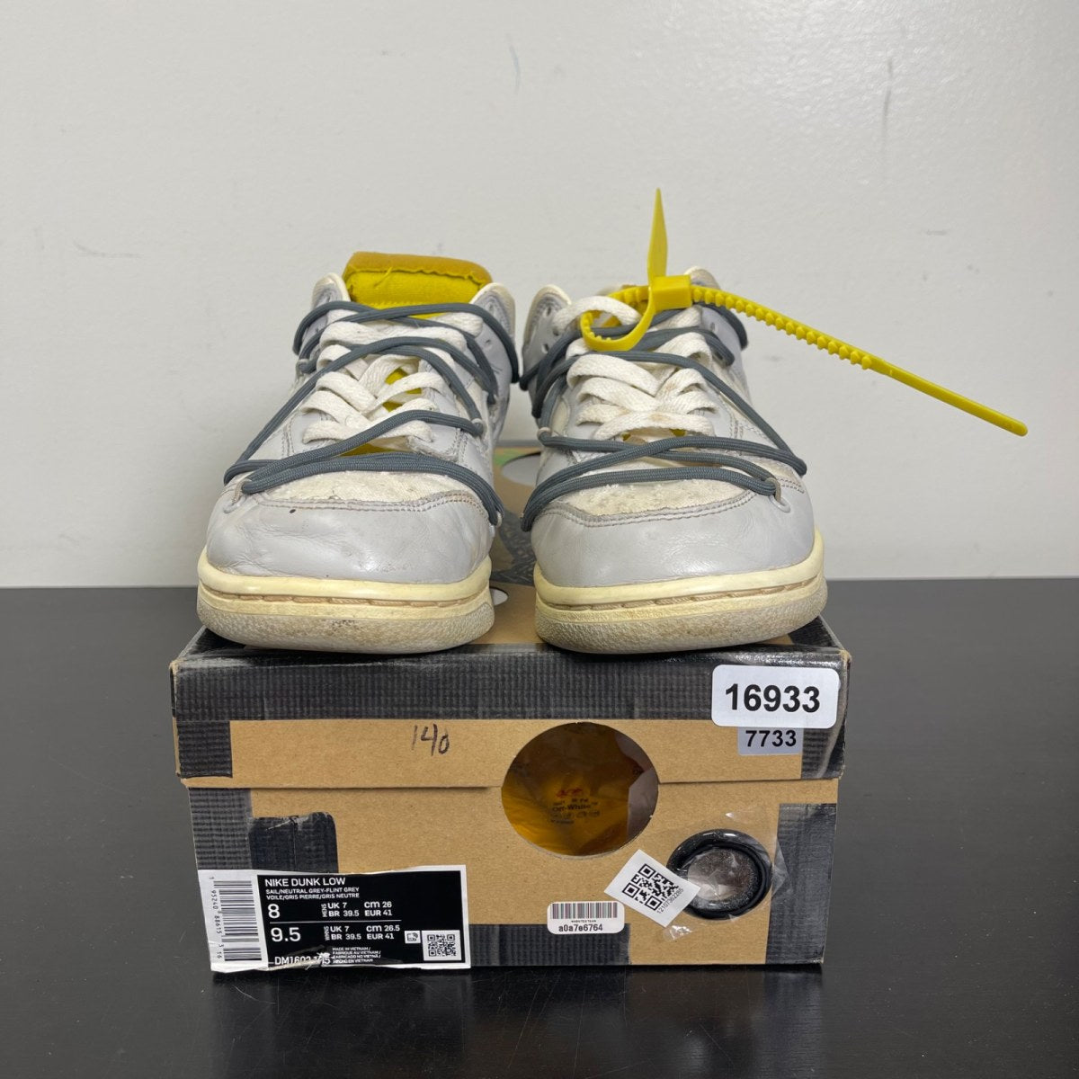 Nike Dunk Low Off-White Lot 41 8 (Moderately Worn Pre-Owned)NikeSail/Neutral Grey-Flint Grey - Image 2