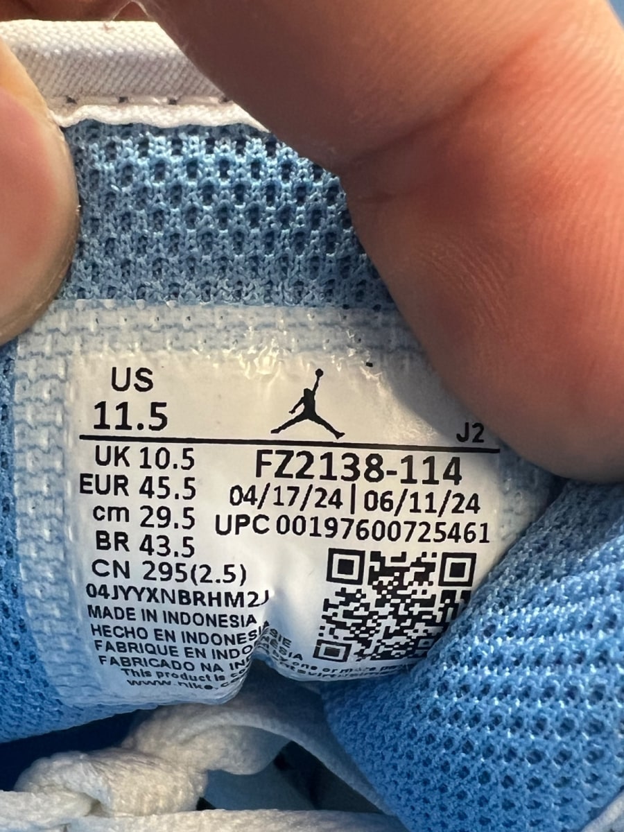 Jordan 1 Low SE White Legend Blue 11.5 (Lightly Worn Pre-Owned)JordanWhite/Legend Blue - Image 6