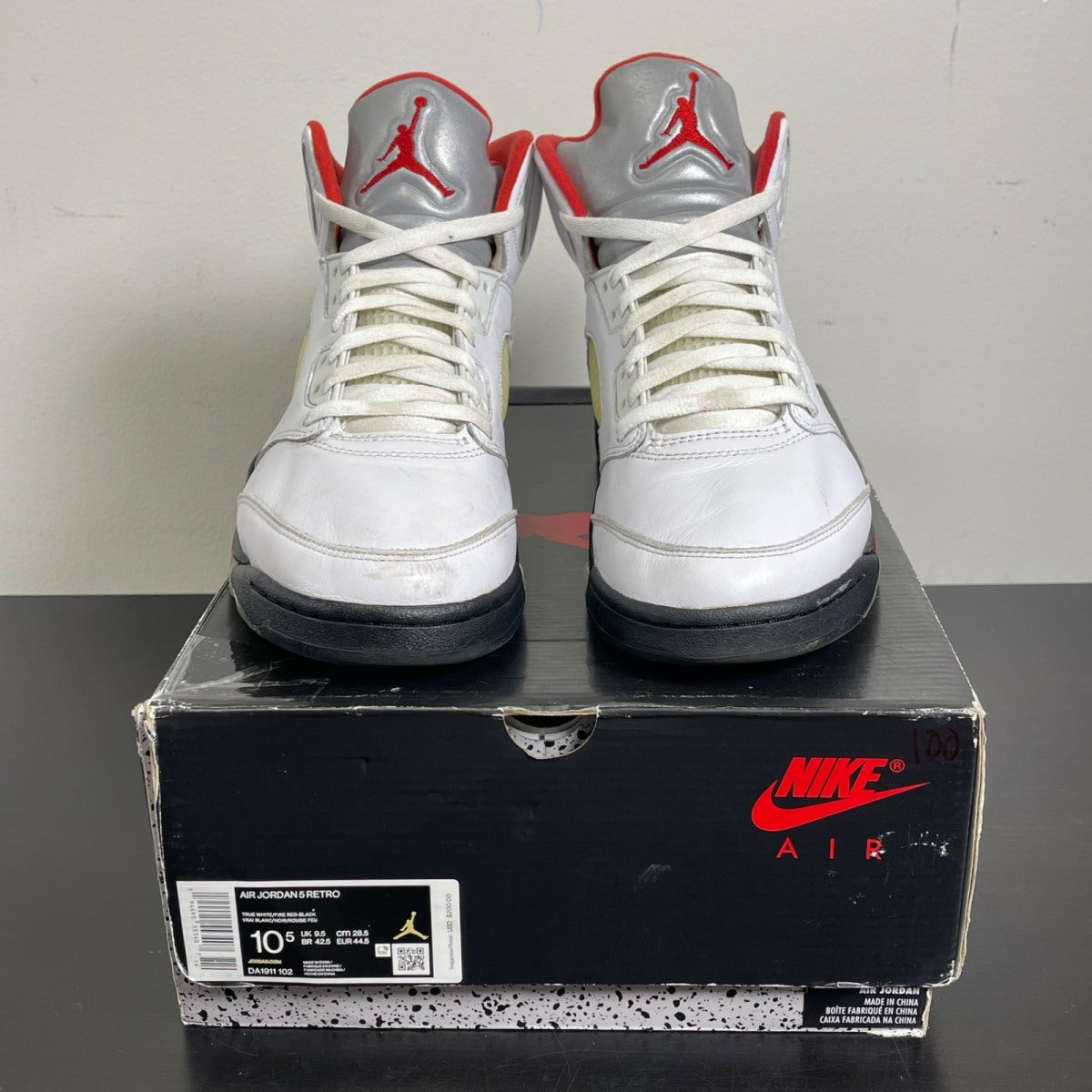 Jordan 5 Retro Fire Red Silver Tongue (2020) 10.5 (Moderately Worn Pre-Owned)JordanWhite/Black-Metallic Silver-Fire Red - Image 2