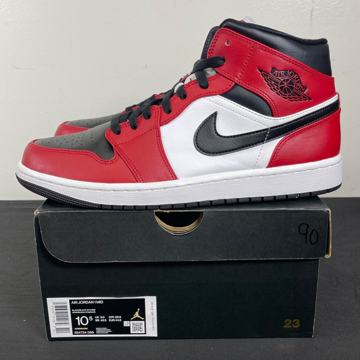 Jordan 1 Mid Chicago Toe 10.5 (Moderately Worn Pre-Owned)JordanBlack/Gym Red-White - Image 3
