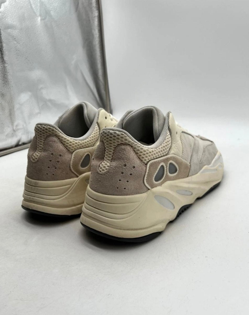 adidas Yeezy Boost 700 Analog 14 (Moderately Worn Pre-Owned)adidasAnalog/Analog/Analog - Image 5