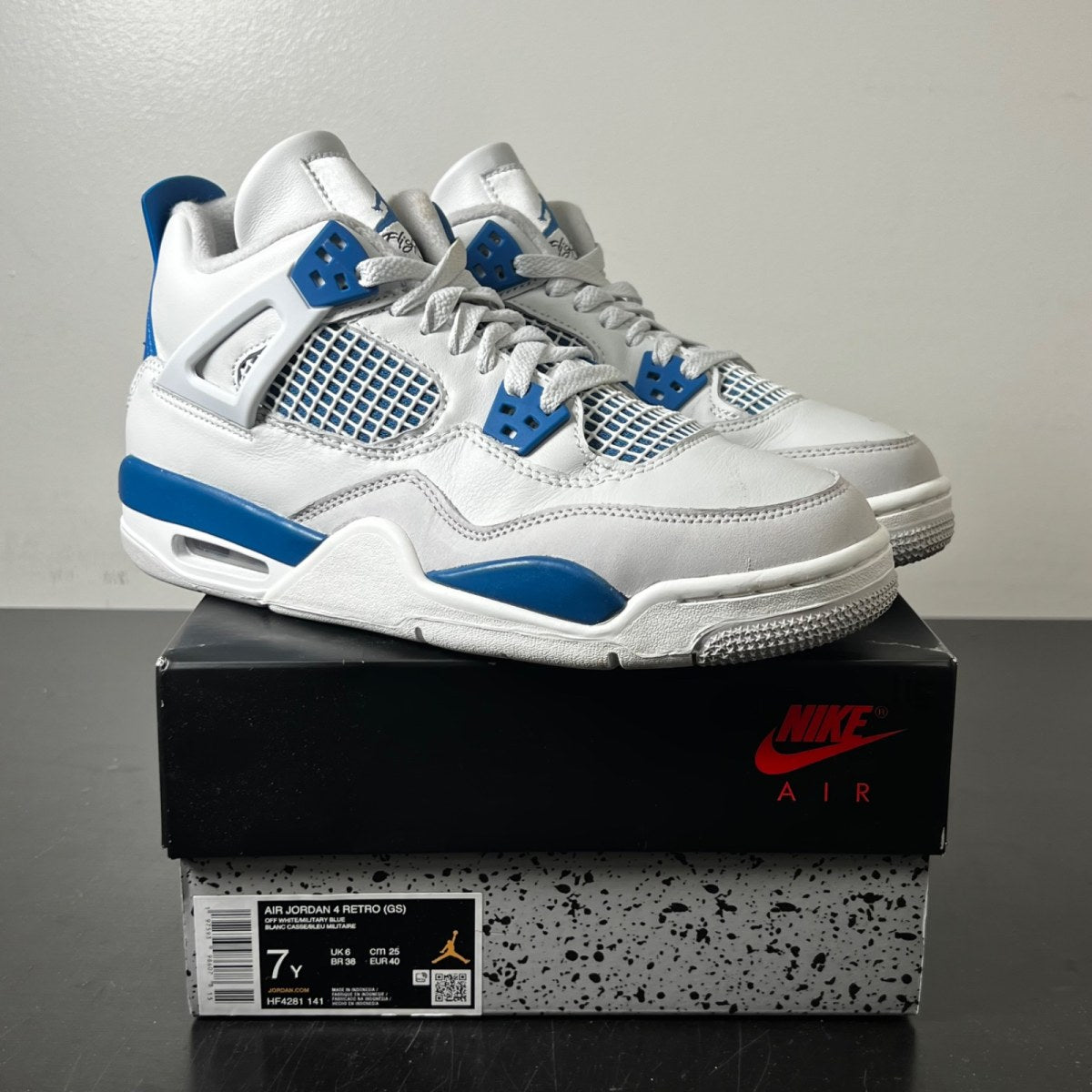 Jordan 4 Retro Military Blue (2024) (GS) 7Y (Lightly Worn Pre-Owned)JordanOff-White/Military Blue/Neutral Grey - Image 1
