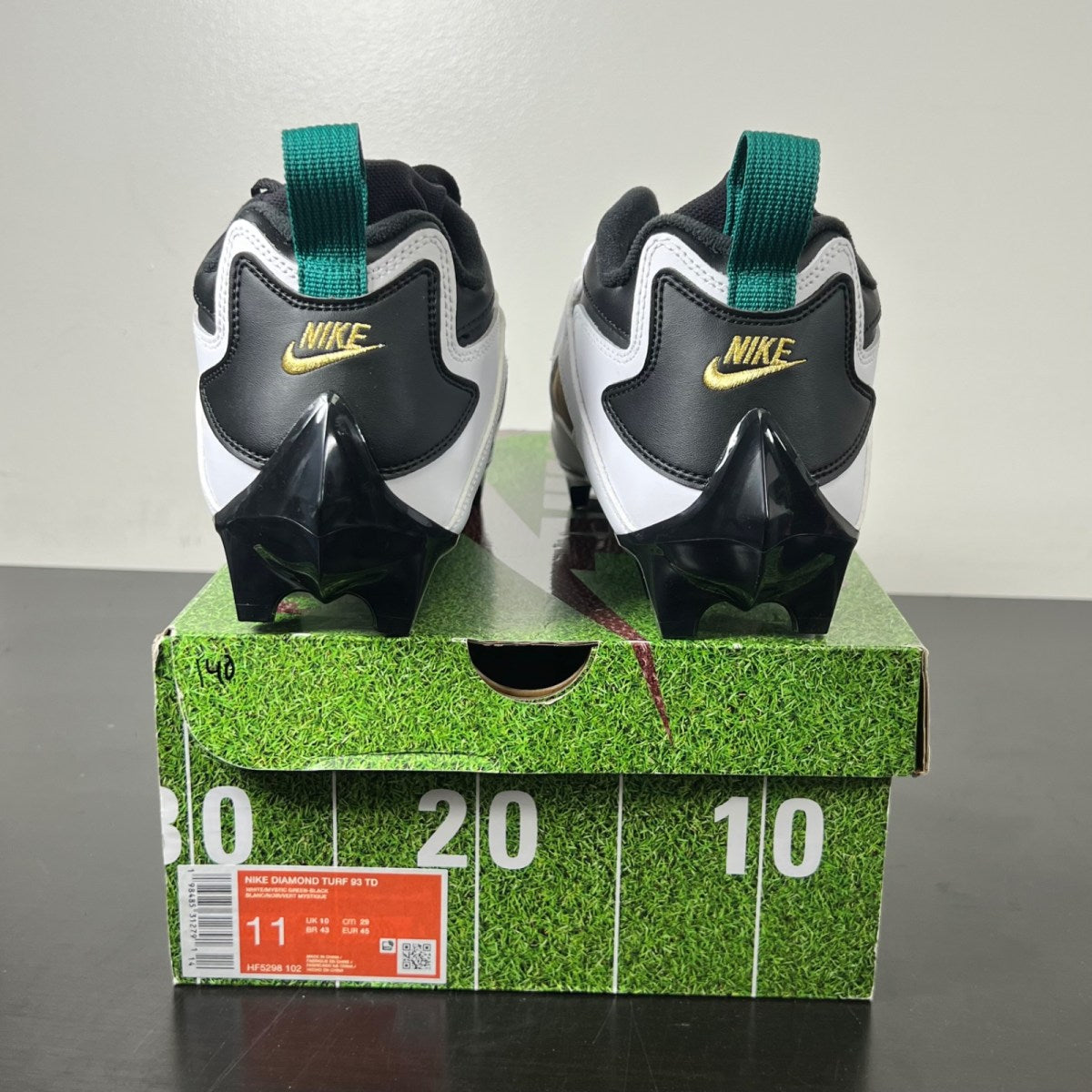 Nike Diamond Turf 93 TD Emerald 11 (New Pre-Owned)NikeWhite/Black/Metallic Gold/Mystic Green - Image 4