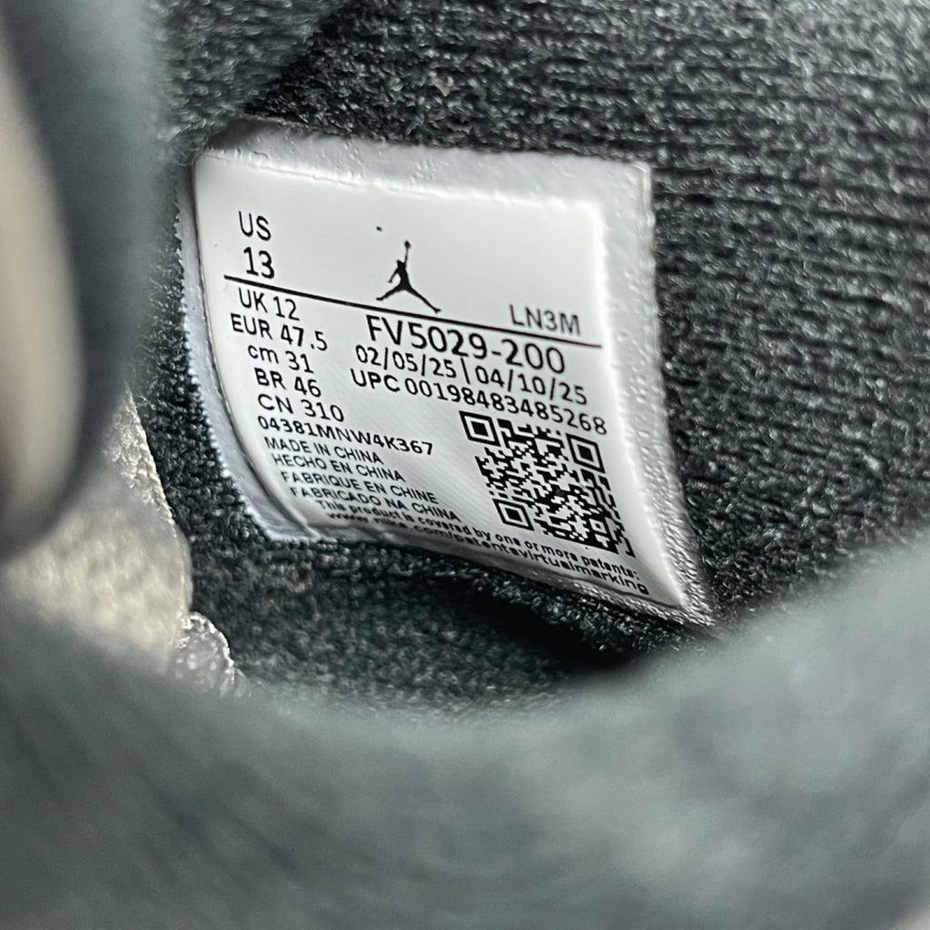Jordan 4 Retro Cave Stone 13 (Moderately Worn Pre-Owned)JordanCave Stone/Black/Moon Particle - Image 6