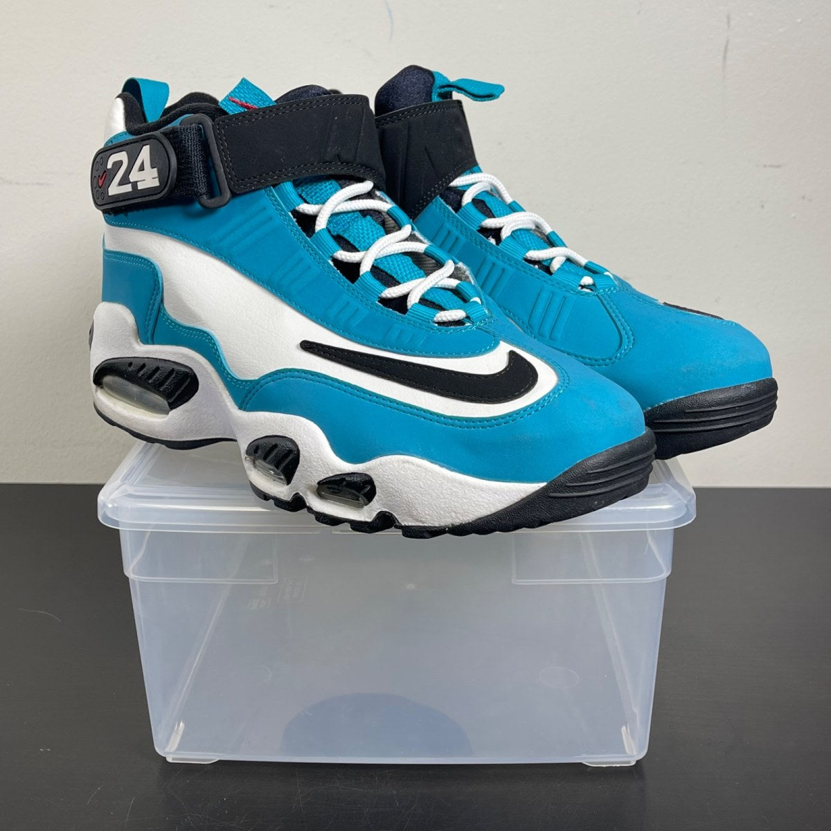 Nike Air Griffey Max 1 Aqua 11 (Moderately Worn Pre-Owned)NikeAquamarine/White/Black/Black - Image 1