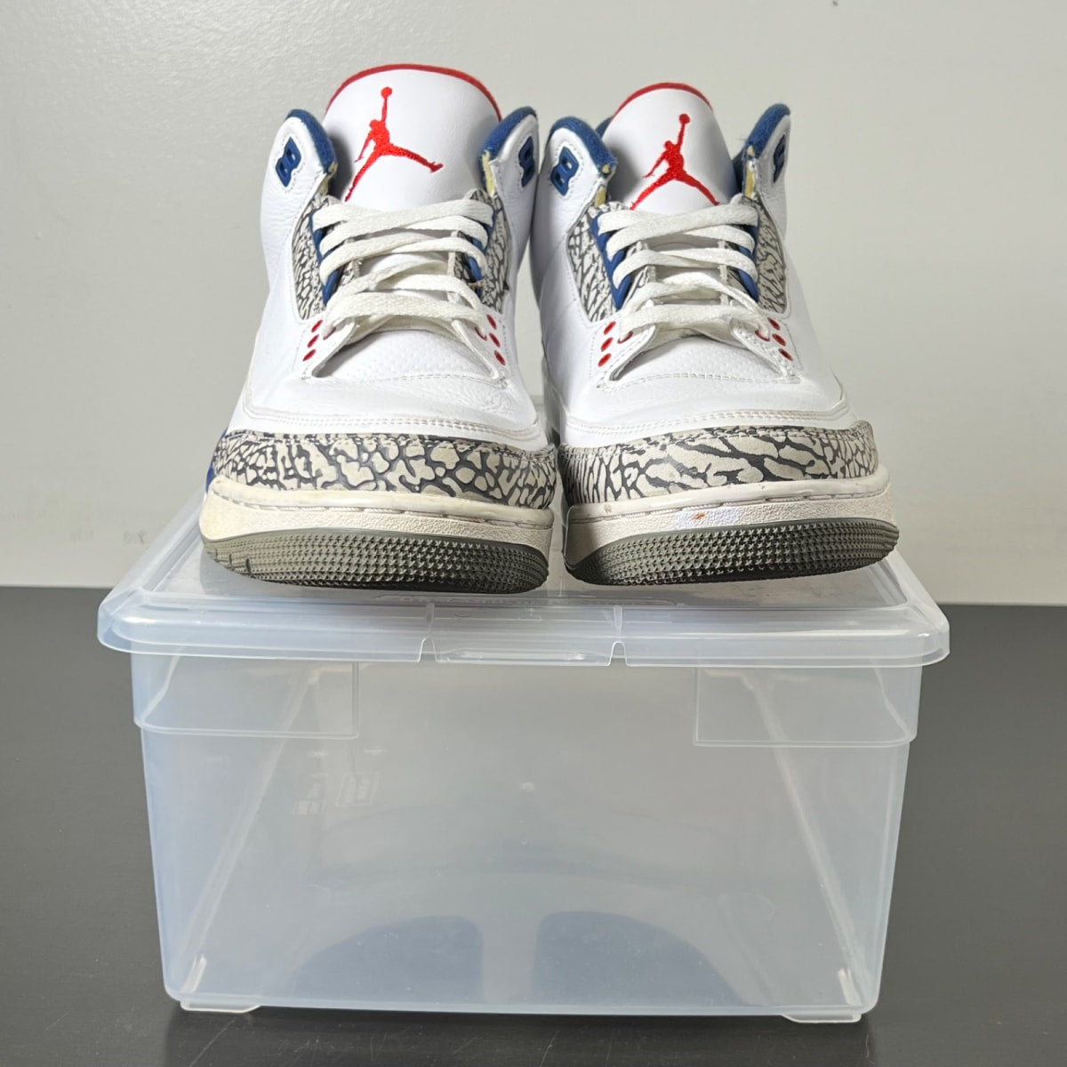 Jordan 3 Retro True Blue (2016) 11.5 (Heavily Worn Pre-Owned)JordanWhite/True Blue-Varsity Red - Image 2