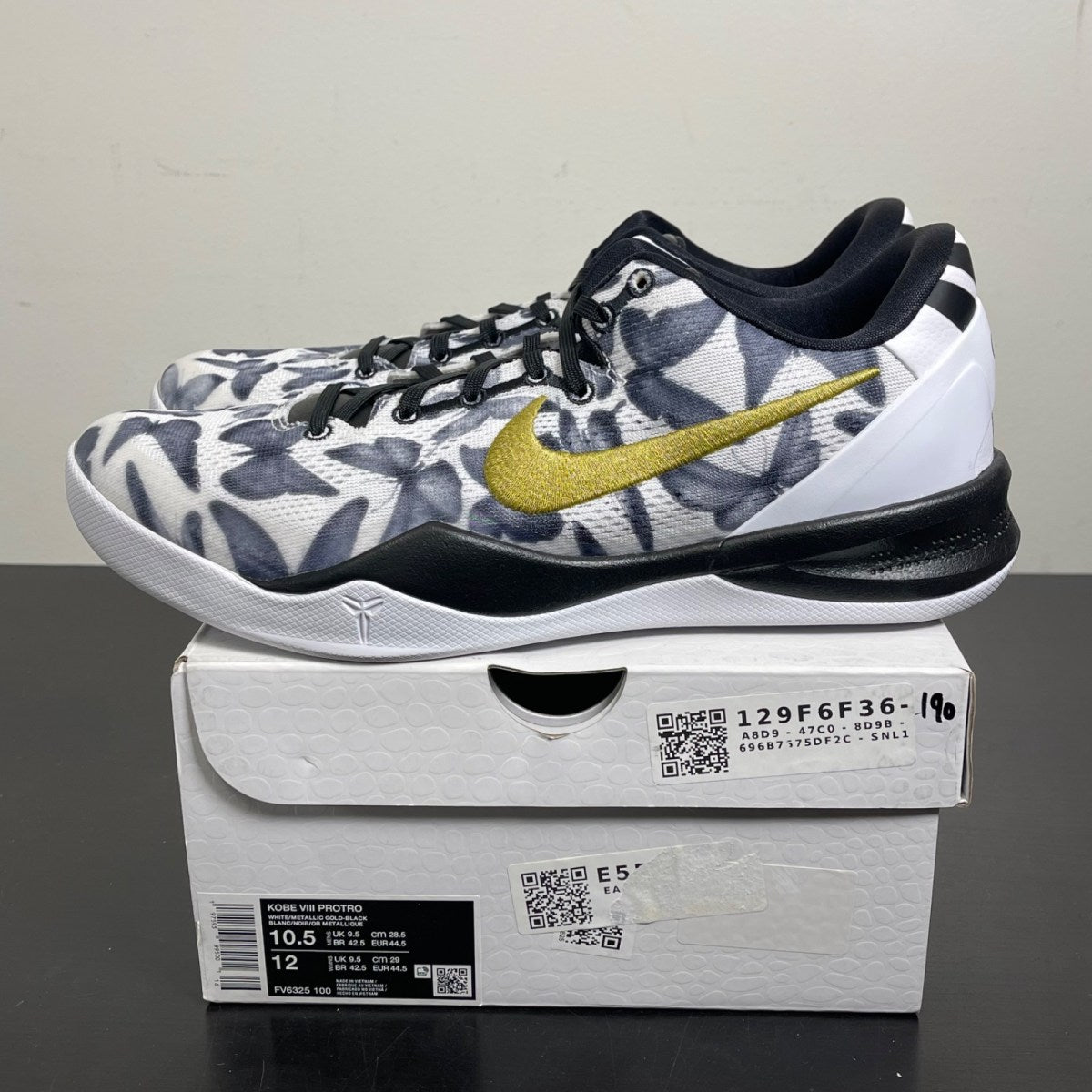 Nike Kobe 8 Protro Mambacita 10.5 (Moderately Worn Pre-Owned)NikeWhite/Metallic Gold/Black - Image 3