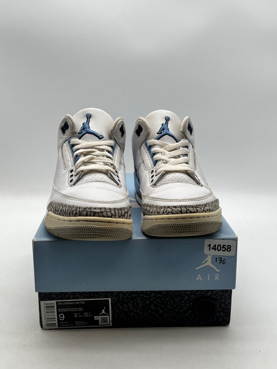 Jordan 3 Retro UNC (2020) 9 (Heavily Worn Pre-Owned)JordanWhite/Valor Blue-Tech Grey - Image 2