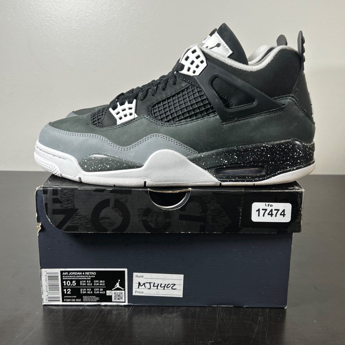 Jordan 4 Retro Fear (2024) 10.5 (Lightly Worn Pre-Owned)JordanBlack/White/Anthracite/Black/Pure Platinum - Image 3