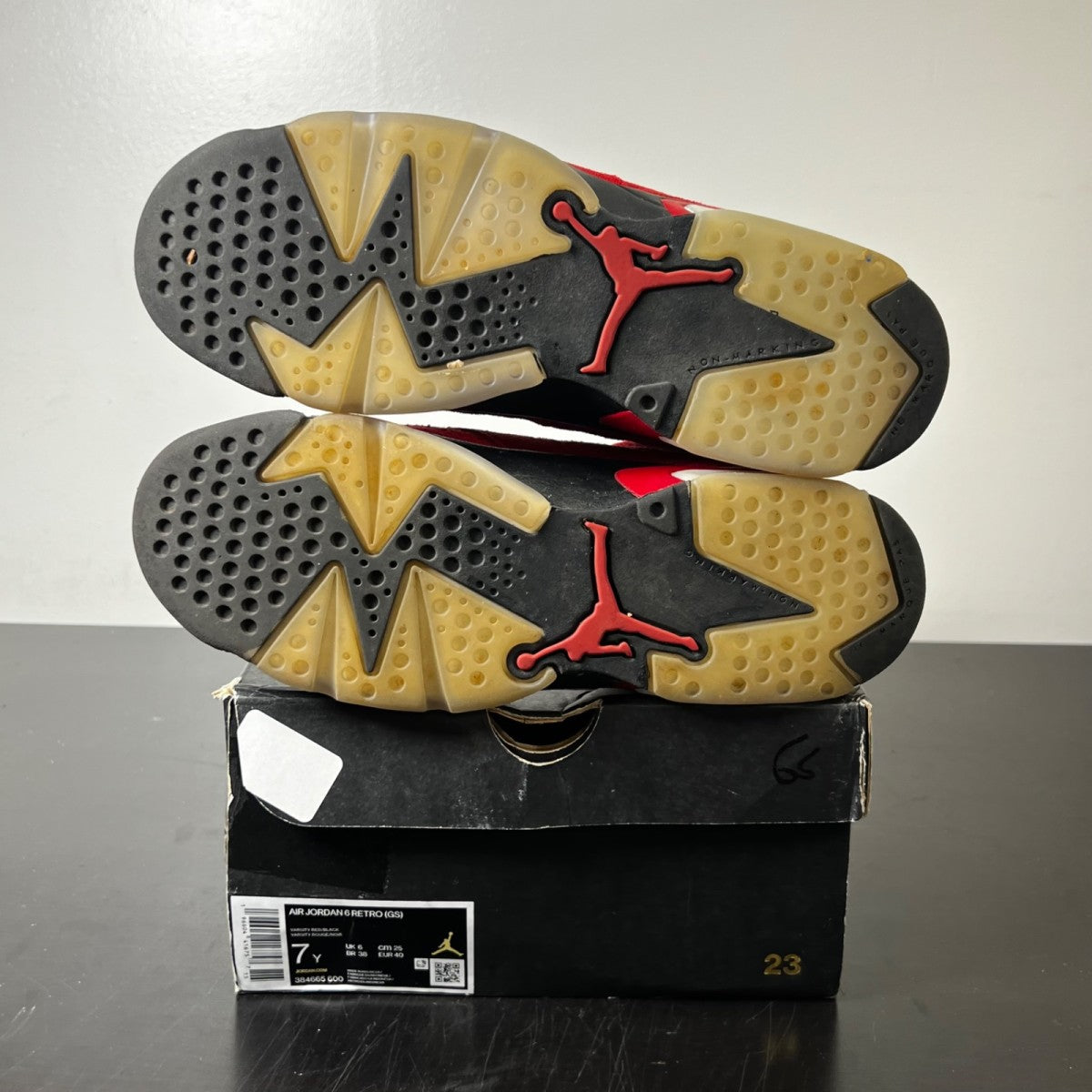 Jordan 6 Retro Toro Bravo (GS) 7Y (Heavily Worn Pre-Owned)JordanVarsity Red/Black - Image 6