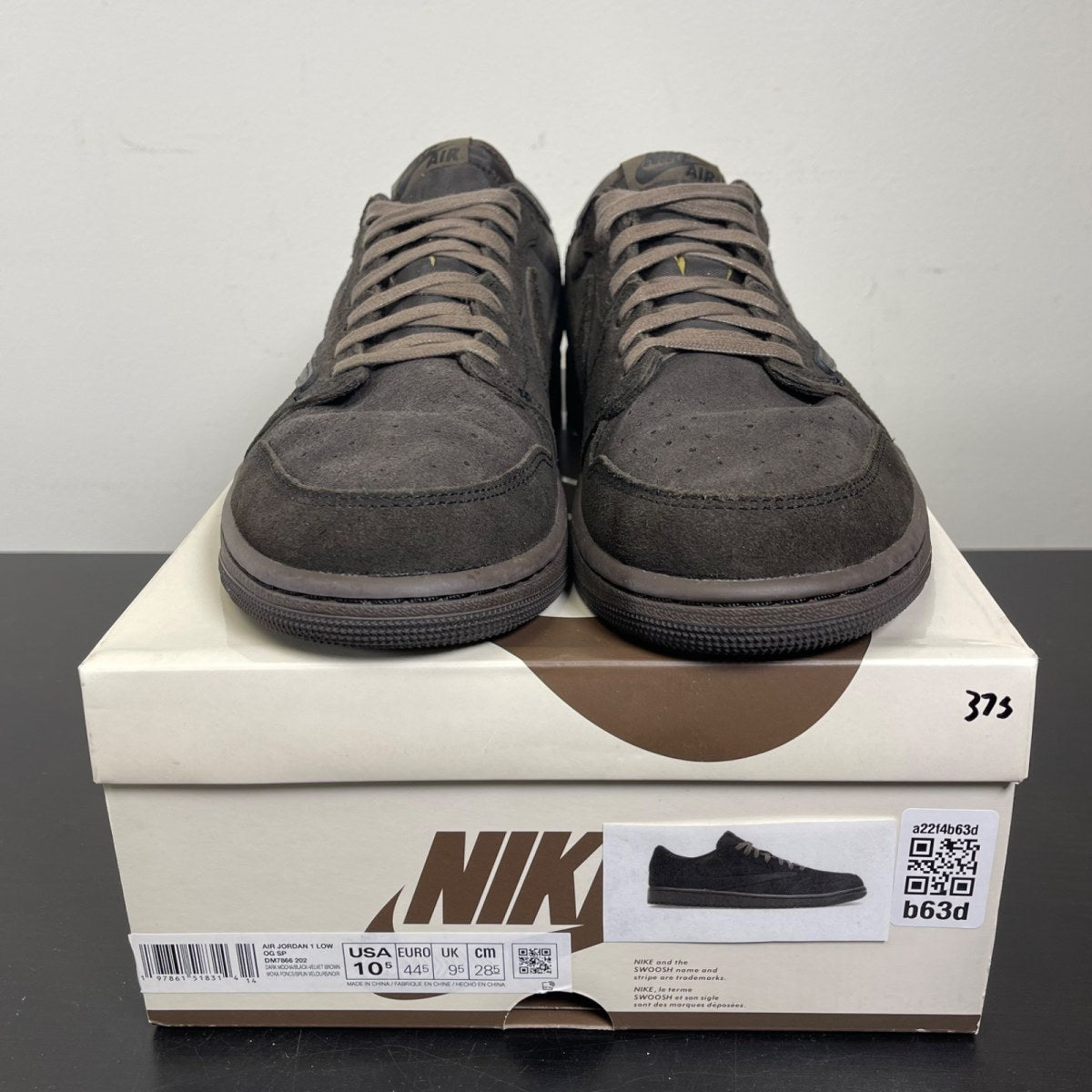 Jordan 1 Retro Low OG SP Travis Scott Velvet Brown 10.5 (Moderately Worn Pre-Owned)JordanDark Mocha/Black/Velvet Brown - Image 2