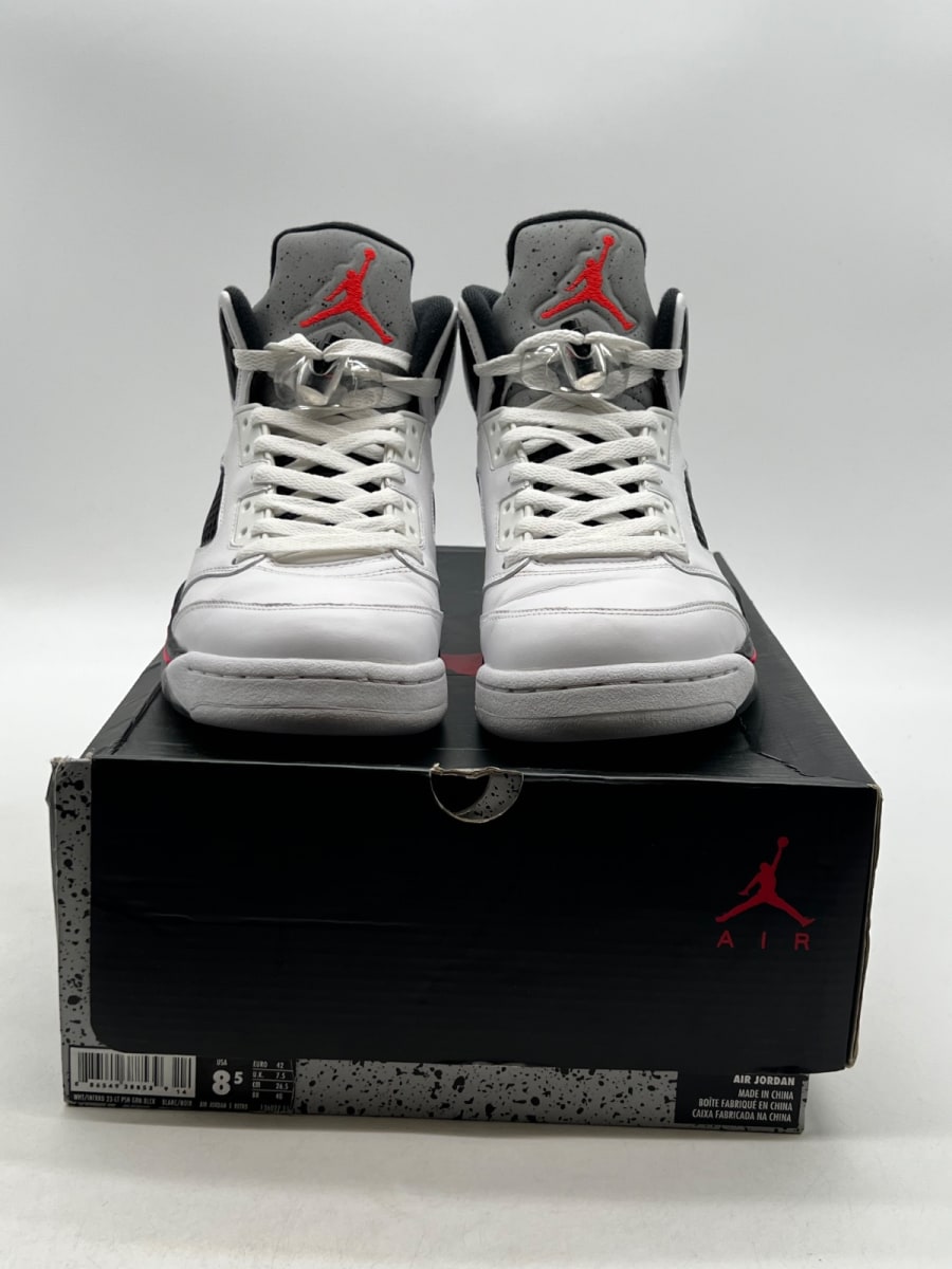 Jordan 5 Retro Poison Green 8.5 (Moderately Worn Pre-Owned)JordanWhite/Infrared 23-Light Poison Green-Black - Image 2