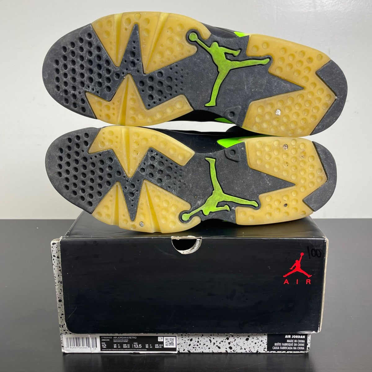 Jordan 6 Retro Electric Green 12 (Moderately Worn Pre-Owned)JordanBlack/Electric Green - Image 5