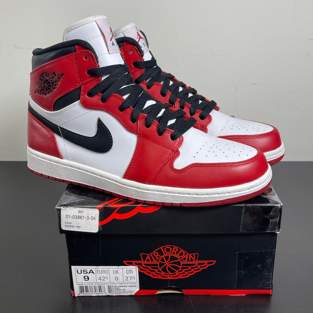Jordan 1 Retro Chicago (2013) 9 (Moderately Worn Pre-Owned)JordanWhite/Varsity Red-Black - Image 1