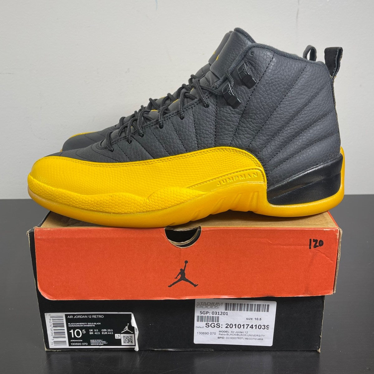 Jordan 12 Retro Black University Gold 10.5 (Moderately Worn Pre-Owned)JordanBlack/University Gold - Image 3