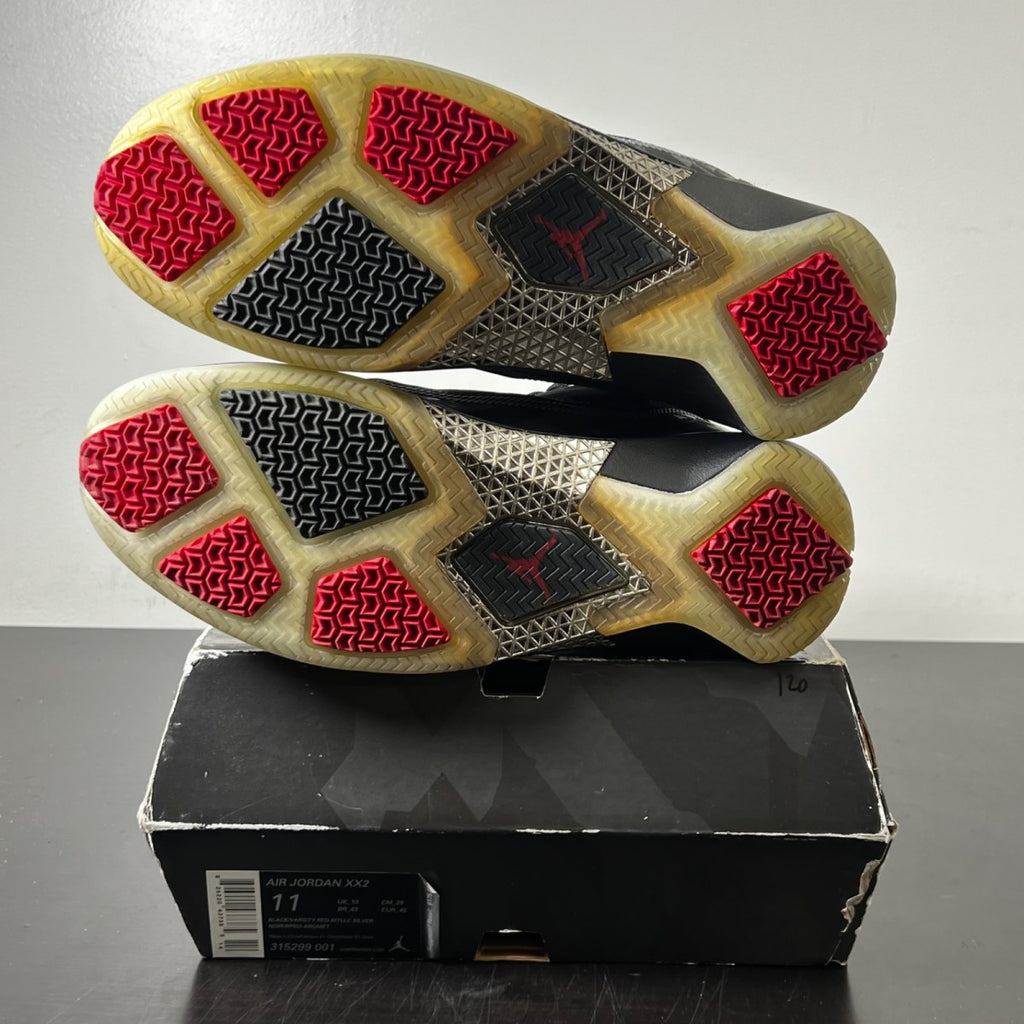 Jordan 22 OG Black Varisty Red 11 (Moderately Worn Pre-Owned)JordanBlack/Varsity Red-Metallic Silver - Image 6