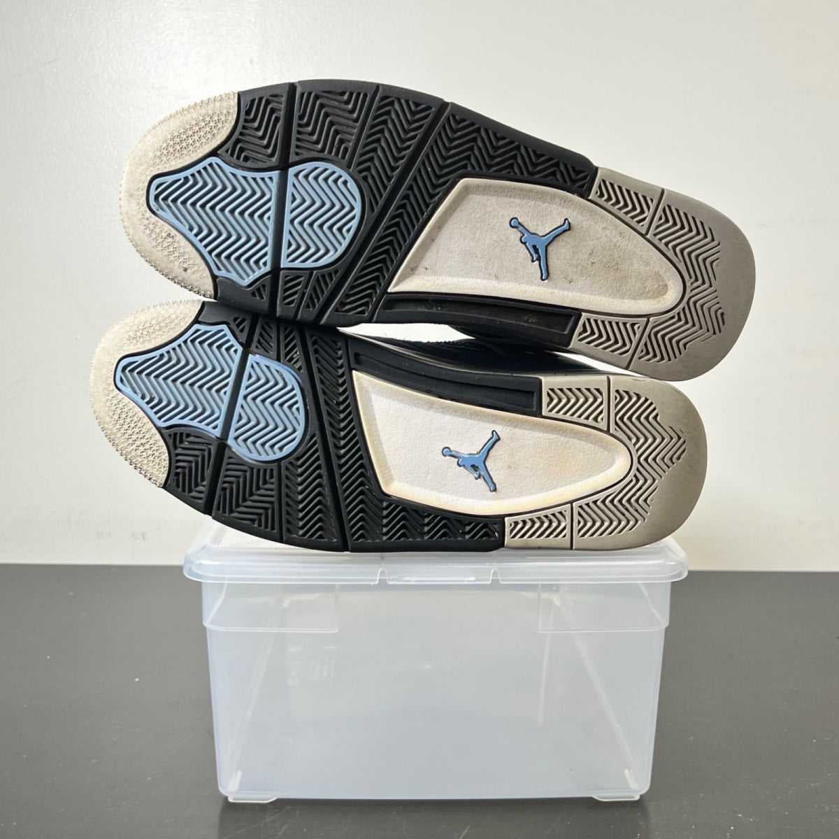 Jordan 4 Retro University Blue 11 (Heavily Worn Pre-Owned)JordanUniversity Blue/Tech Grey-White-Black - Image 5