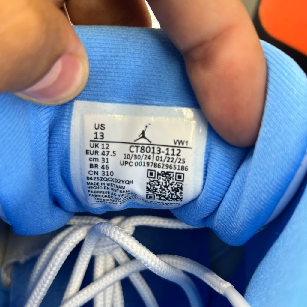 Jordan 12 Retro Melo (2025) 13 (Lightly Worn Pre-Owned)JordanWhite/University Blue/Metallic Silver - Image 7